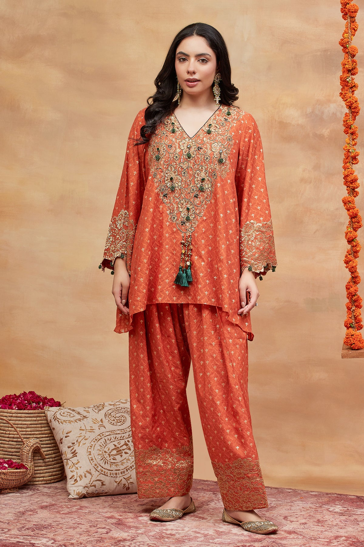 Manikarnika Sindoor hand embroidered banarsi farshi set