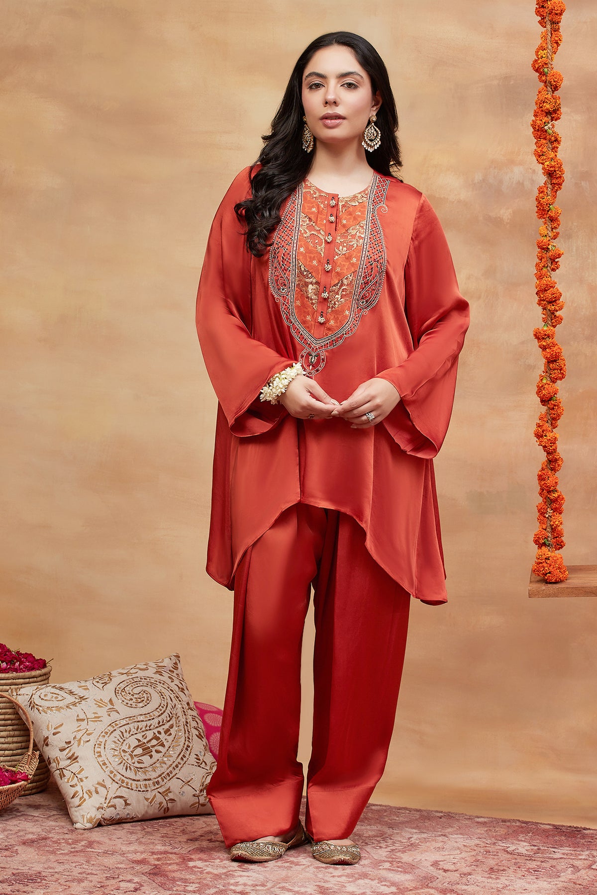 Meer Sindoor Hand Embroidered Banarasi Farshi set