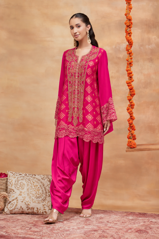 Ahilya Gulnaar Hand Embroidered Banarasi Dhoti Set