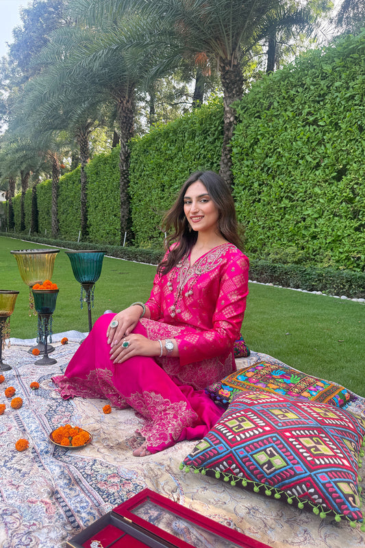 Assi Gulnaar Hand Embroidered Banarasi Skirt Set